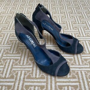 Never worn, Italian made, leather heels. Size 38.